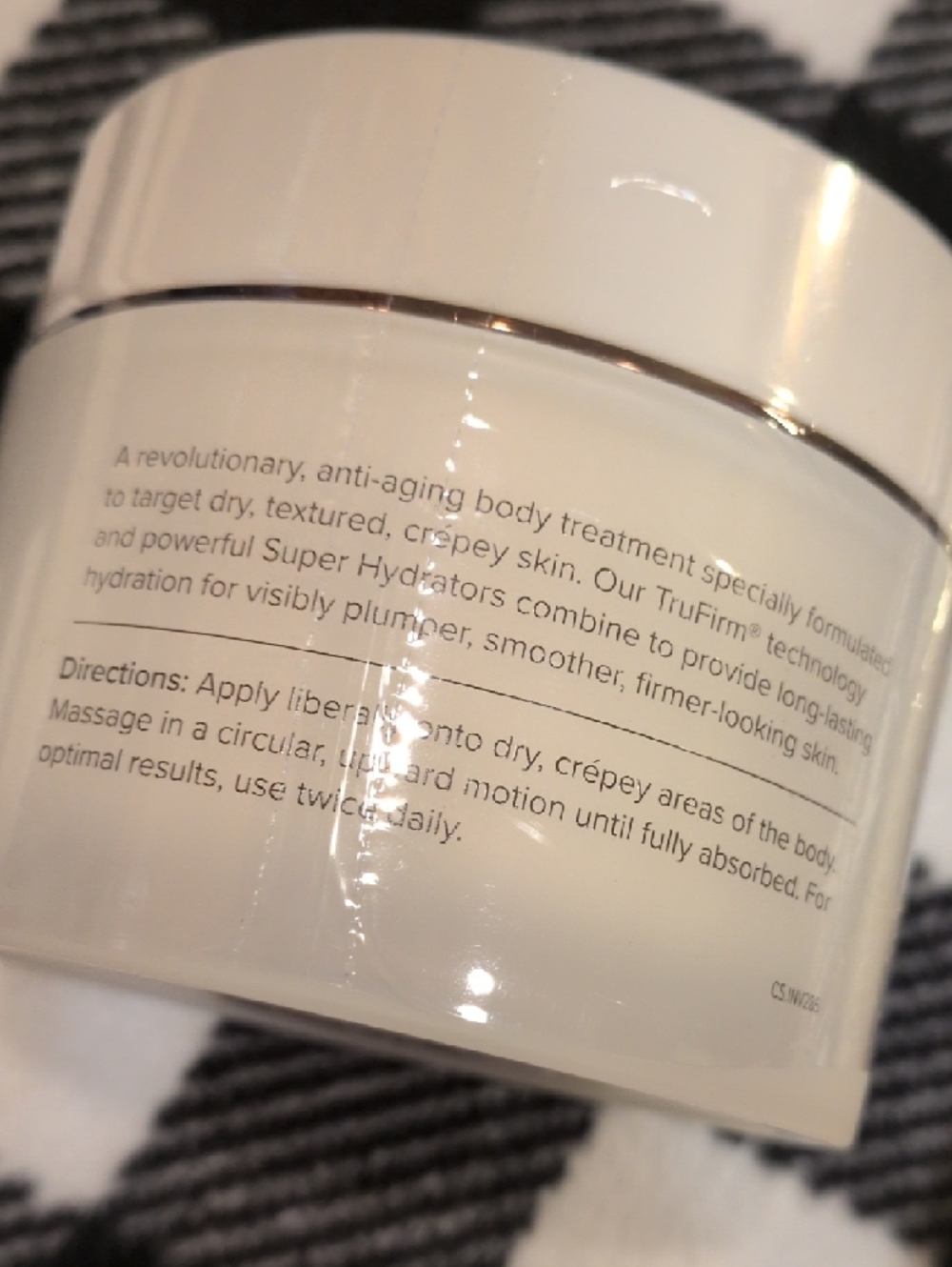 Body Firm Crêpe Erase™ Body Repair Treatment & Exfoliant - Picture 5 of 10